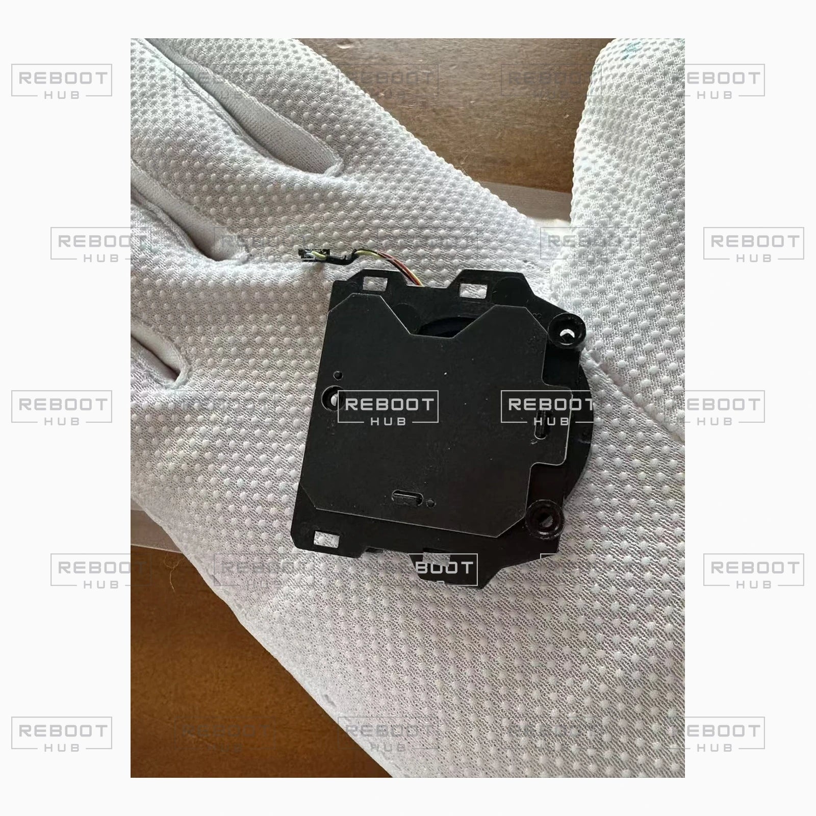 OEM-pulled DJI Goggles 2 cooling fan module, housing side
