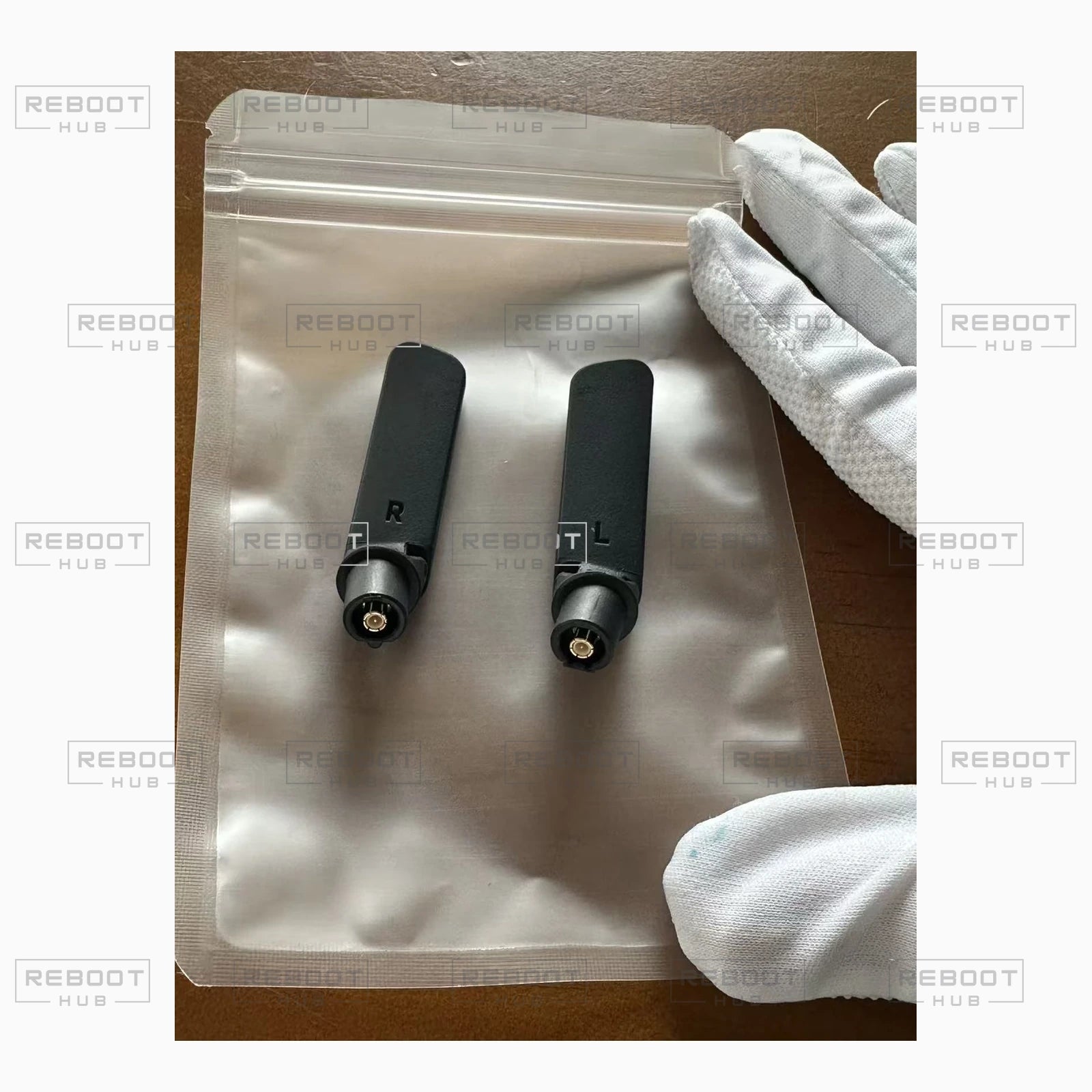 OEM-pulled DJI Goggles 2 external antennas with left and right markings
