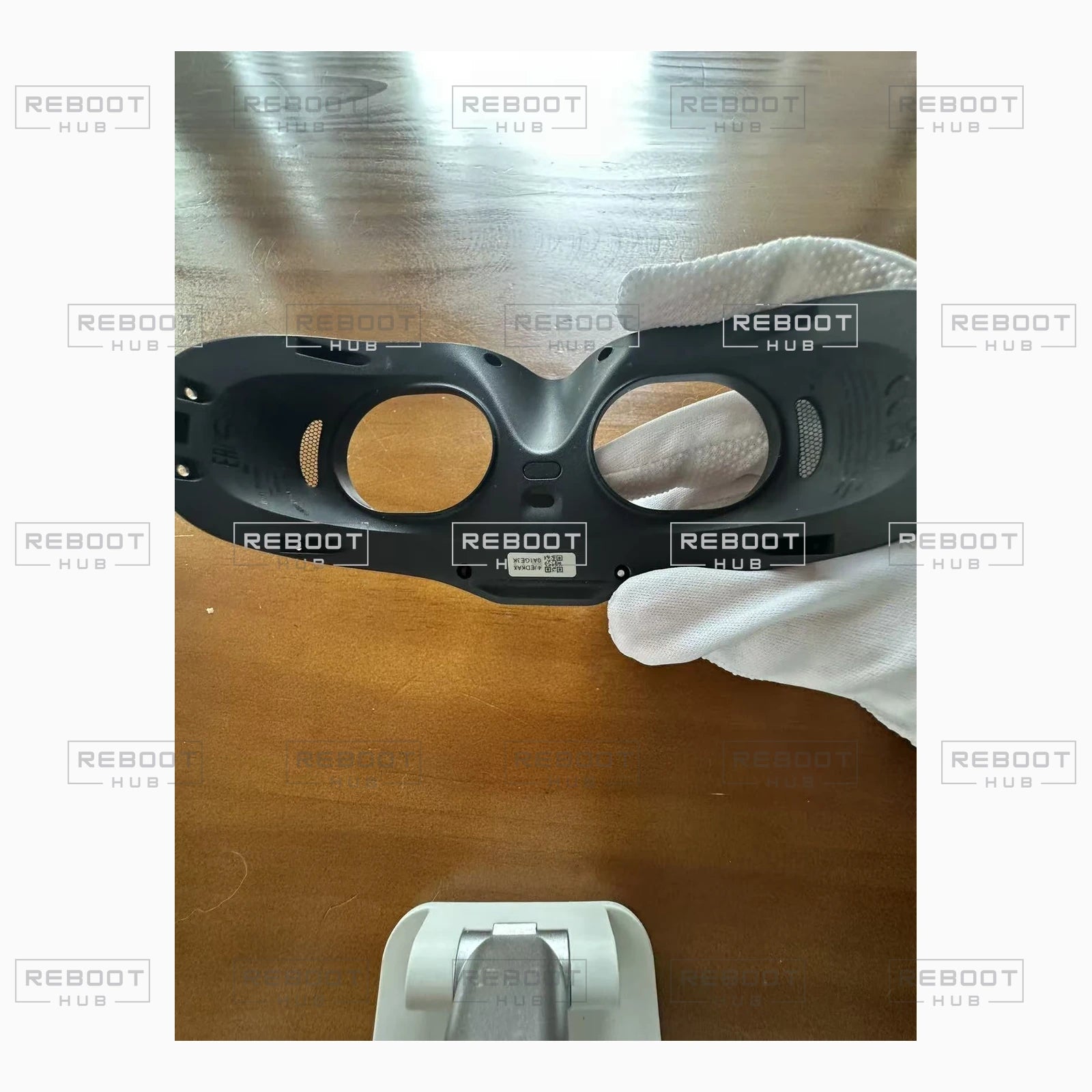 OEM-pulled DJI Goggles 2 middle frame assembly, rear view