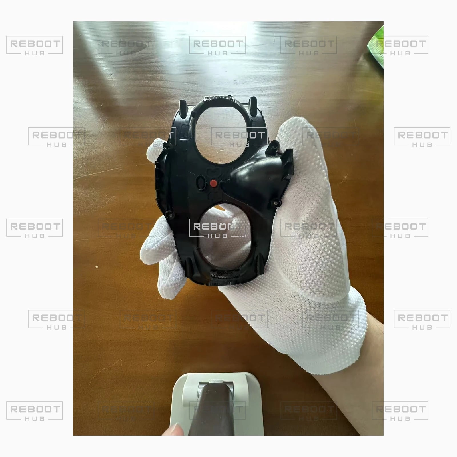 DJI Goggles 2 middle frame optical opening and mounting detail