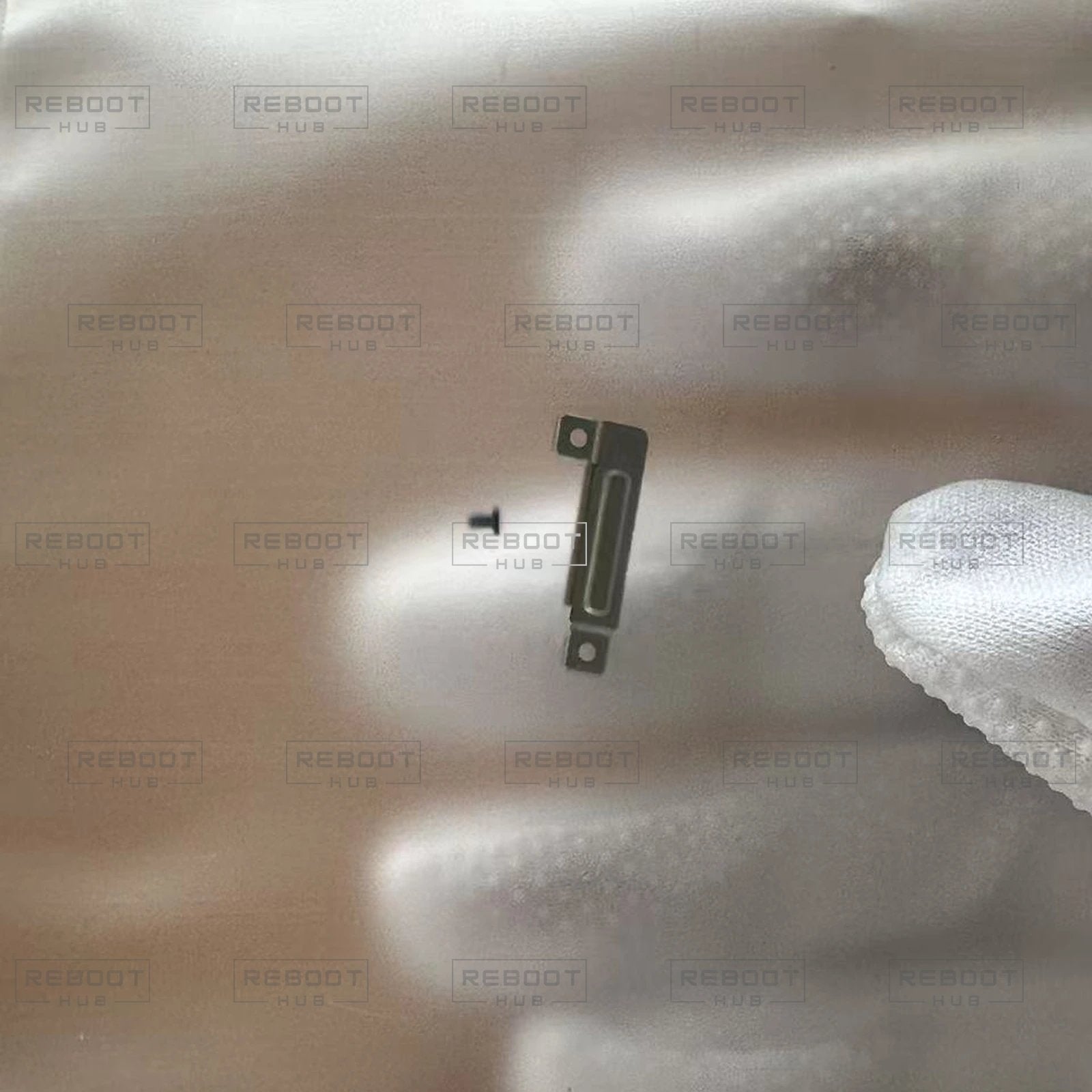 OEM-pulled DJI Goggles 2 Audio Board-to-Mainboard L-Shape Retaining Plate Set, view 1