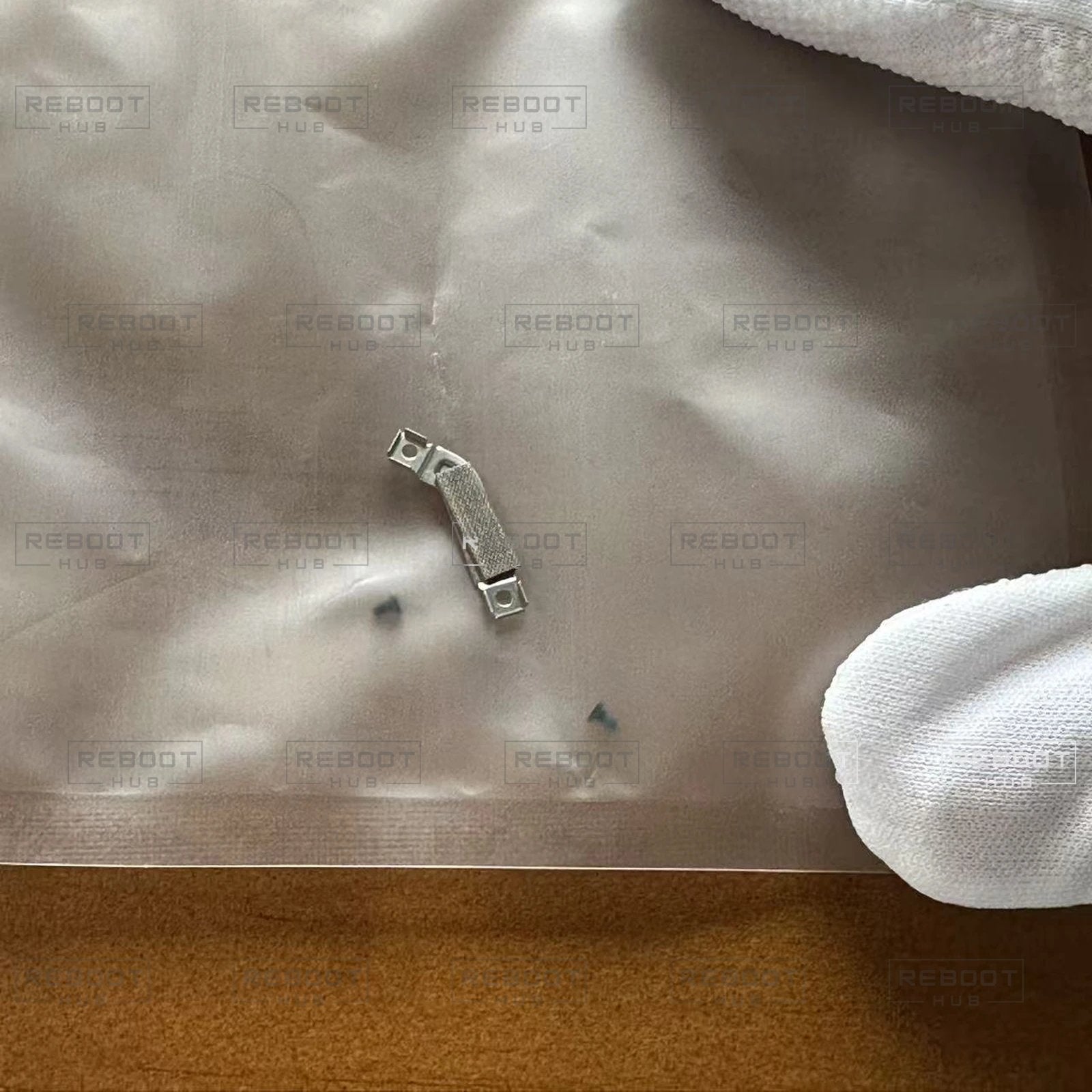 OEM-pulled DJI Goggles 2 Cable Connection Retaining Plate, view 3