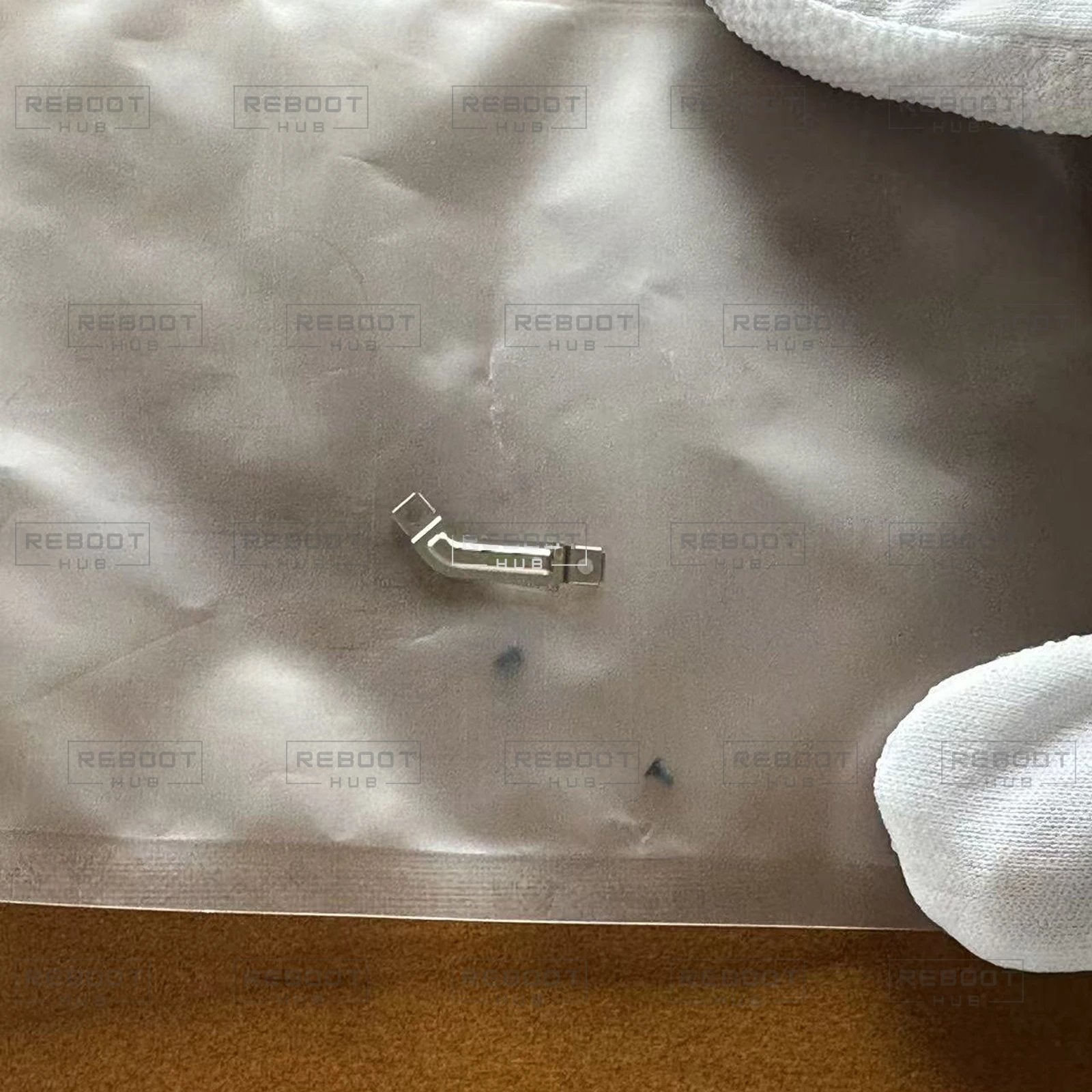 OEM-pulled DJI Goggles 2 Cable Connection Retaining Plate, view 4
