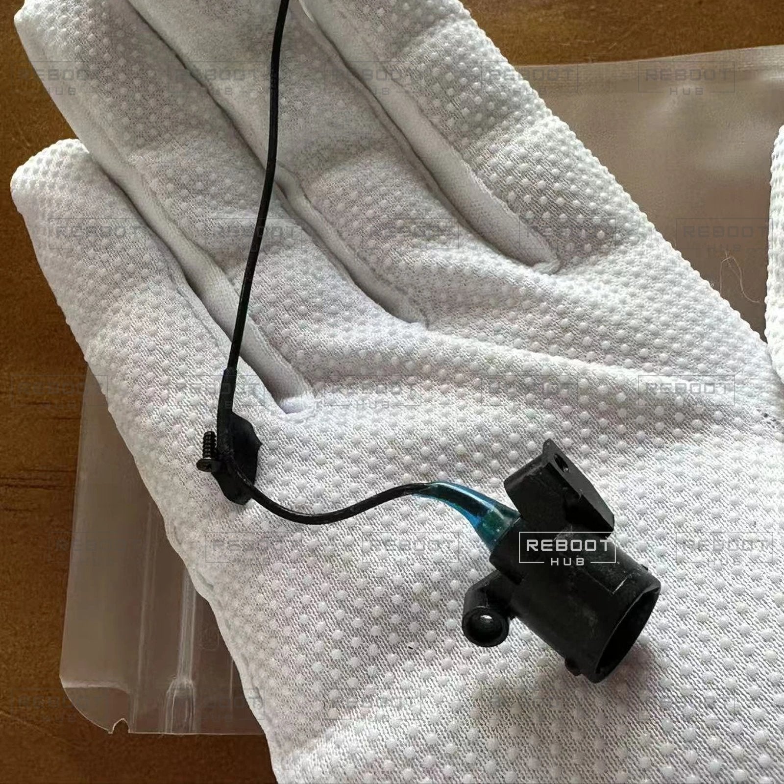 OEM-pulled DJI Goggles 2 Internal Antenna (Left), view 4