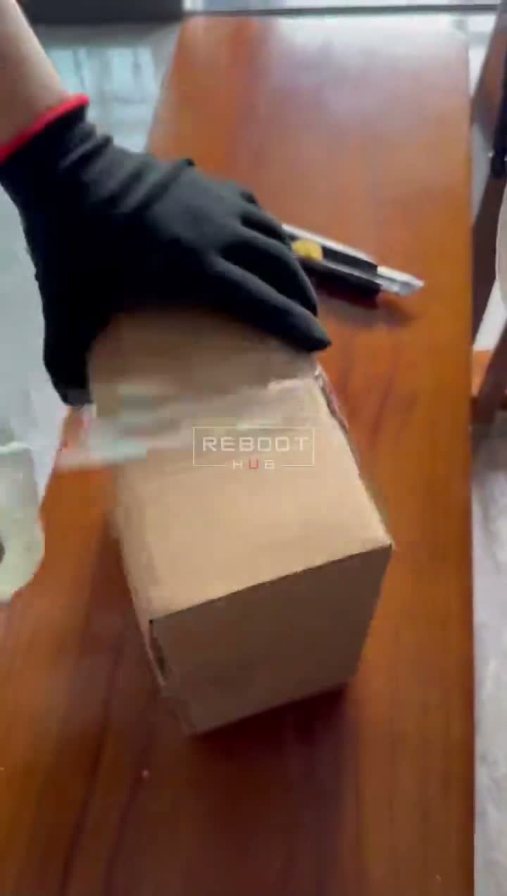 Mini 4 Pro preparation from the supplied Reboot Hub packing record